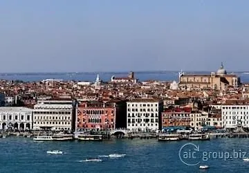 Locanda Vivaldi Venice Hotel