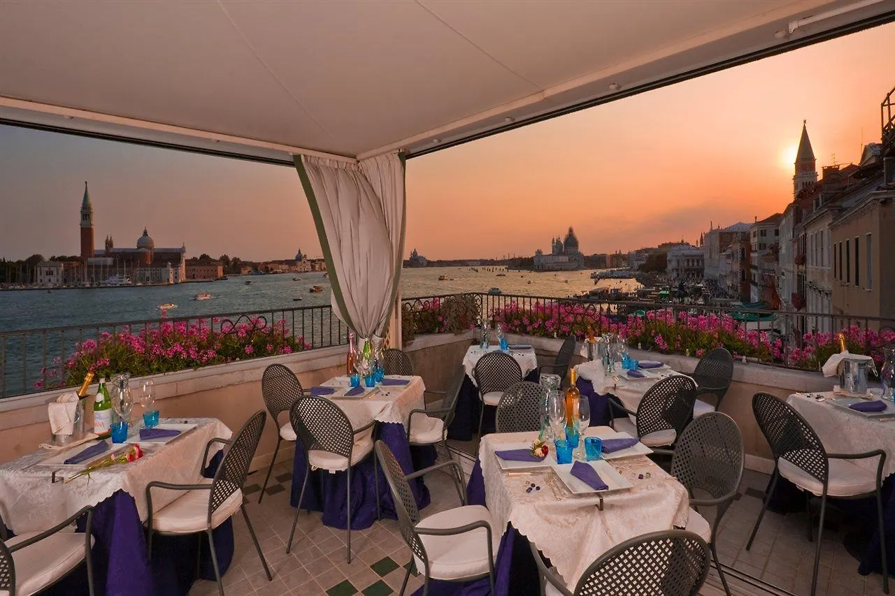 Locanda Vivaldi Venice Hotel